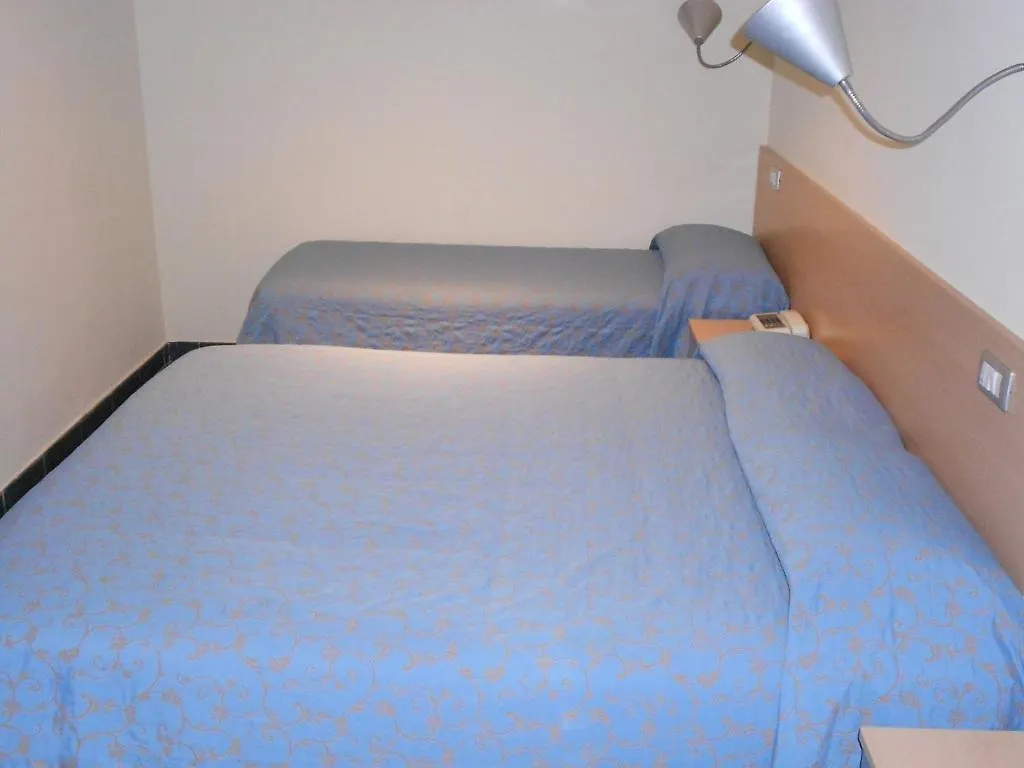 מרינה די קררה Hotel Tenda Rossa  מרינה די קררה