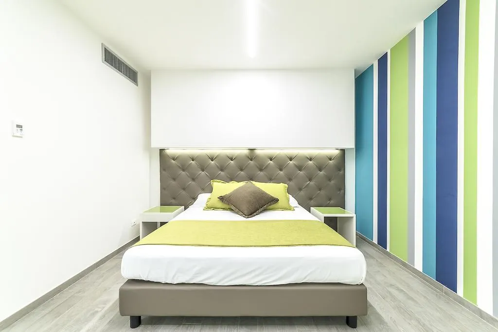 מרינה די קררה Hotel Tenda Rossa מרינה די קררה