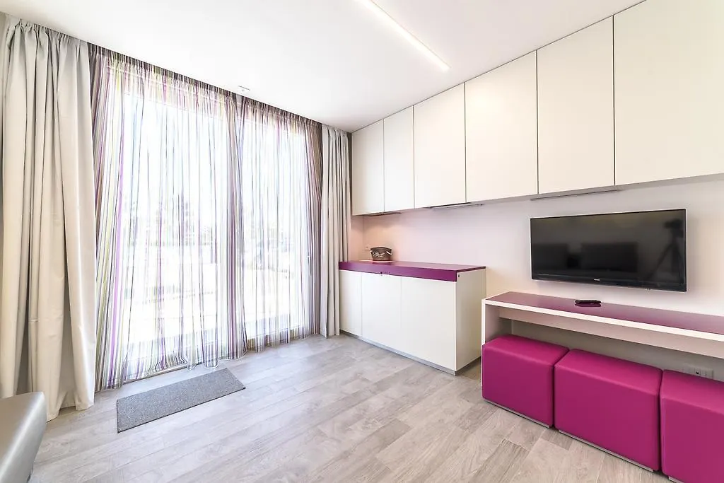 מרינה די קררה Hotel Tenda Rossa מרינה די קררה