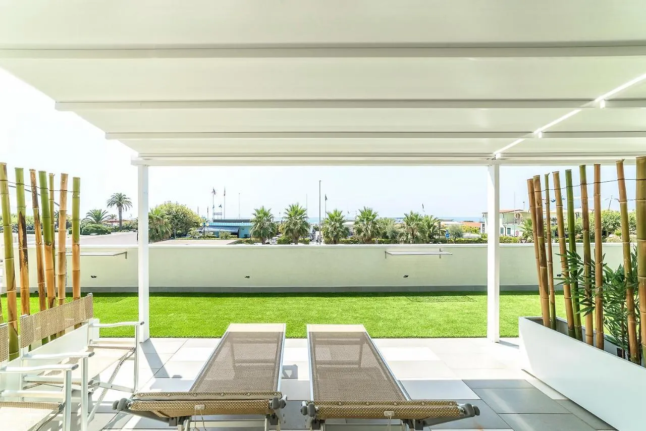 מרינה די קררה Hotel Tenda Rossa איטליה